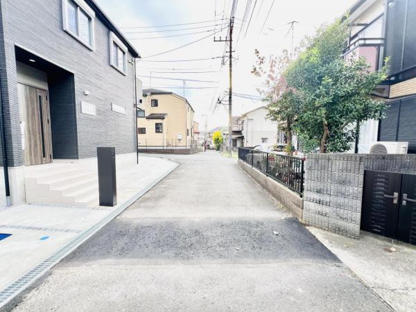 中田東4丁目 前面道路含む現地写真