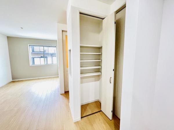 中田東4丁目 収納