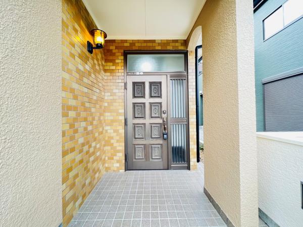 相模原市緑区若葉台３丁目 中古戸建 玄関