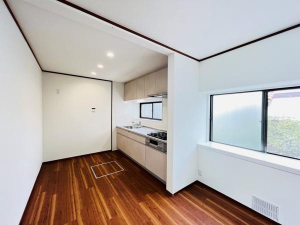 相模原市緑区若葉台３丁目 中古戸建 ダイニングキッチン