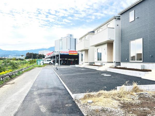 伊勢原市下糟屋 戸建 駐車場