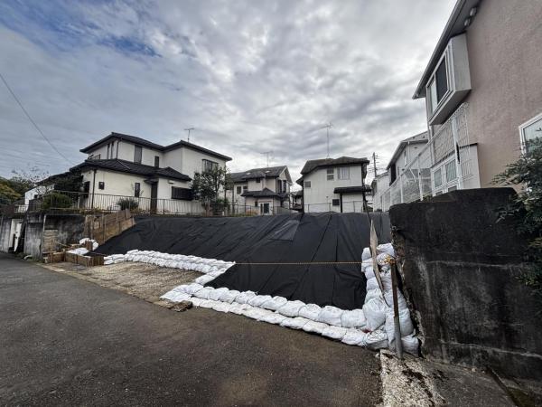 町田市本町田 前面道路含む現地写真