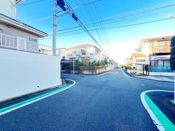 横浜市緑区三保町 中古戸建 前面道路含む現地写真