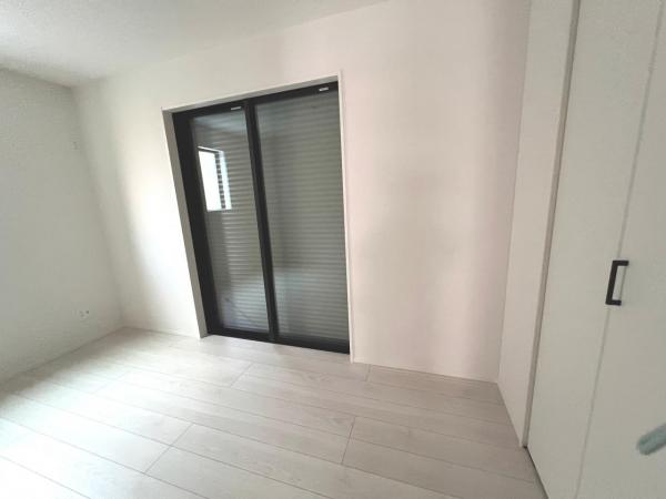 川口市本前川町１丁目 戸建 洋室