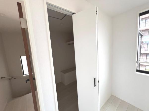 川口市本前川１丁目 戸建 収納