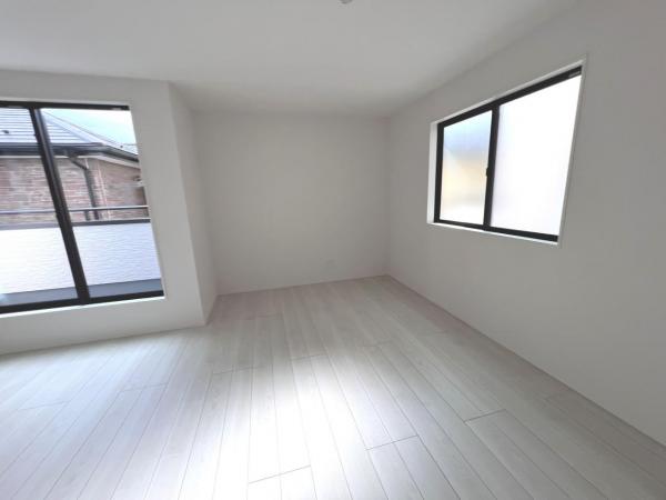 川口市本前川１丁目 戸建 リビングダイニング