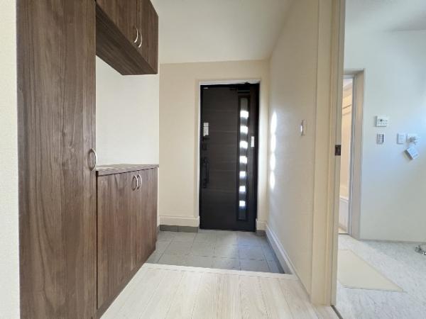 富士見市渡戸1丁目 玄関