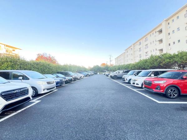 たまプラーザ団地５街区９号棟 敷地内駐車場