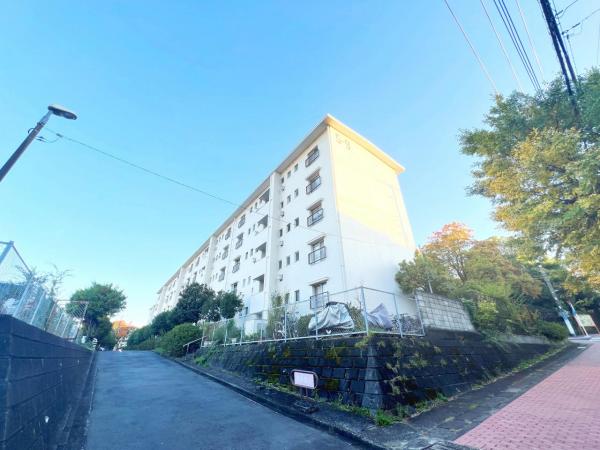 たまプラーザ団地５街区９号棟 外観写真