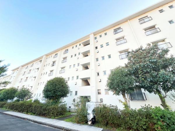 たまプラーザ団地５街区９号棟 外観写真