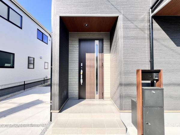 大和市西鶴間７丁目 戸建 玄関