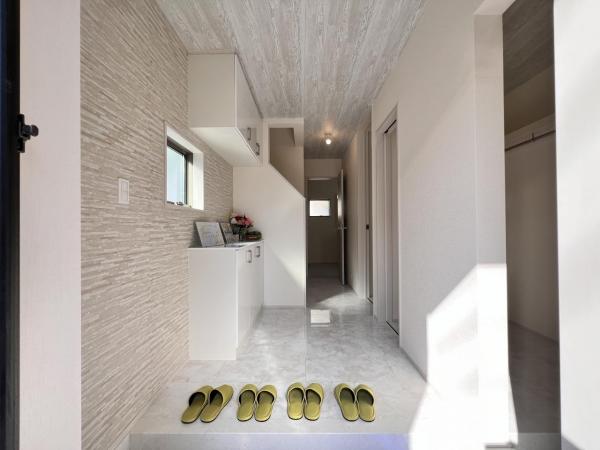 大和市西鶴間７丁目 戸建 玄関