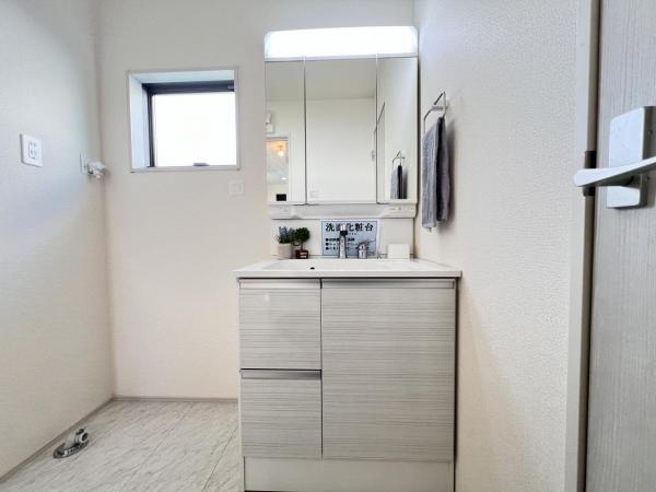 大和市西鶴間７丁目 戸建 洗面化粧台