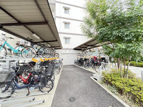 パレステージ中山2 駐輪場