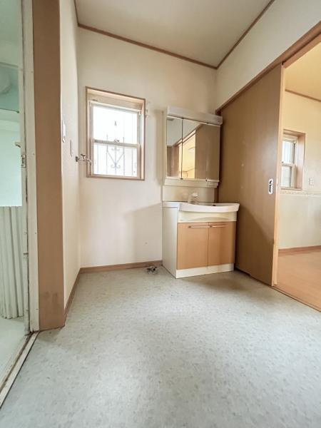 川越市氷川町 中古戸建 ランドリースペース