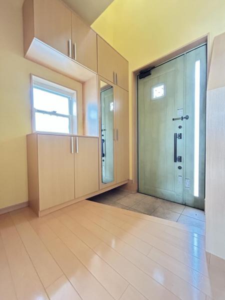 川越市氷川町 中古戸建 玄関