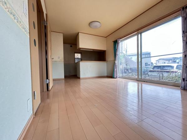 川越市氷川町 中古戸建 リビングダイニング