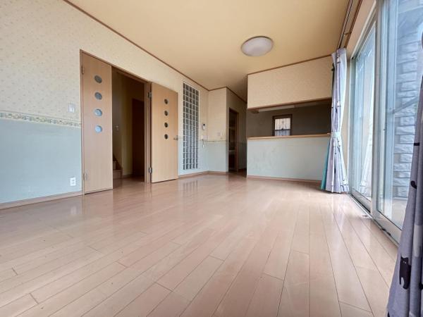 川越市氷川町 中古戸建 リビング