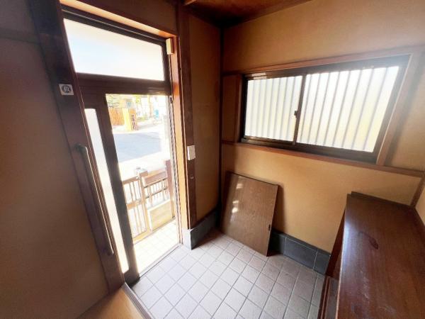 小田原市鴨宮 中古戸建 玄関