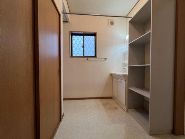 春日部市藤塚 中古戸建 ランドリースペース
