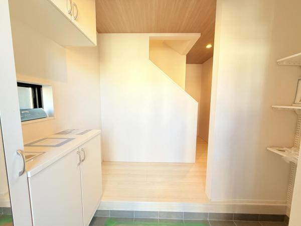 千葉市加曽利町6期3棟 玄関