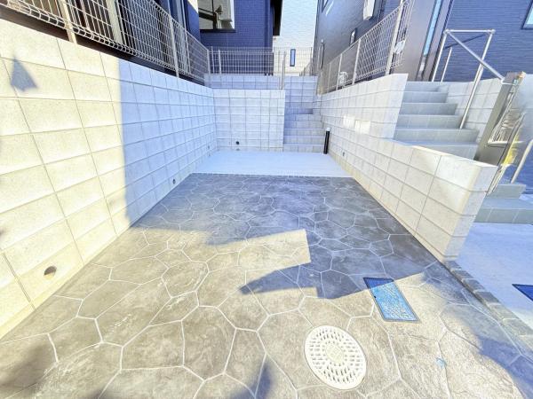 千葉市加曽利町6期3棟 駐車場