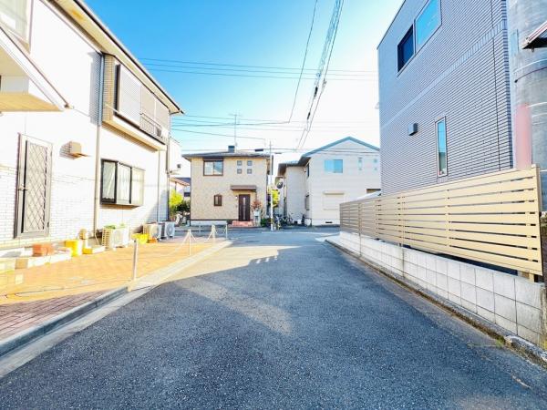 相模原市中央区陽光台２丁目 中古戸建 前面道路含む現地写真