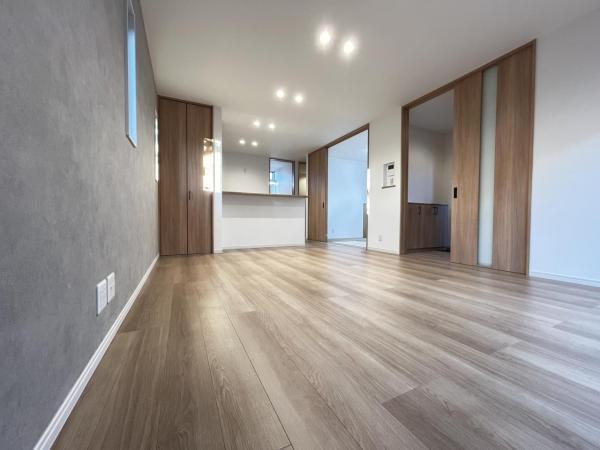 川越市大字的場　戸建 リビング