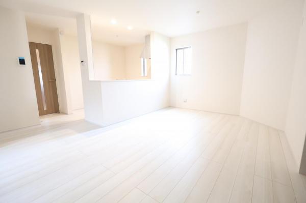 狭山市水野228番 リビング