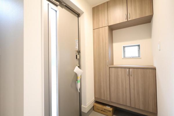 狭山市水野228番 玄関