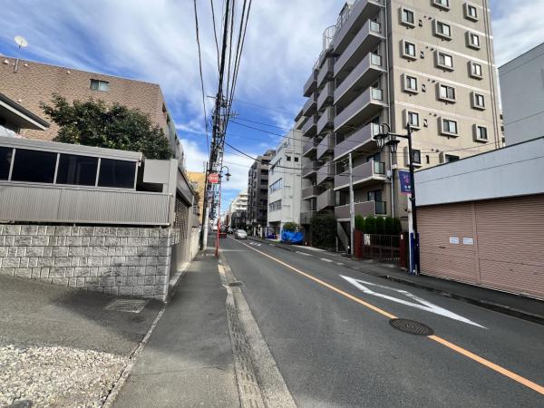 小平市学園西町２丁目 土地 前面道路含む現地写真