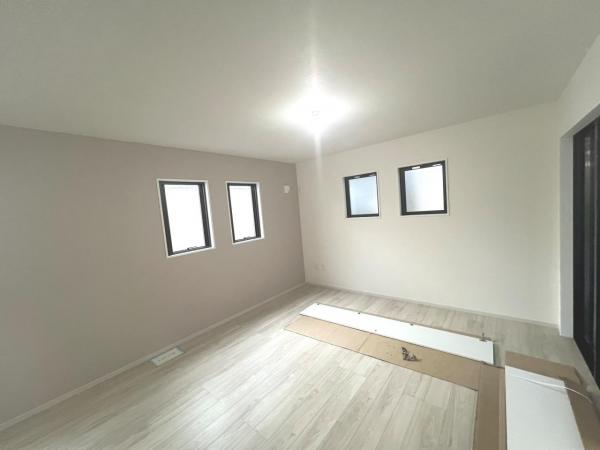 さいたま市緑区東浦和７丁目 戸建 リビングダイニング