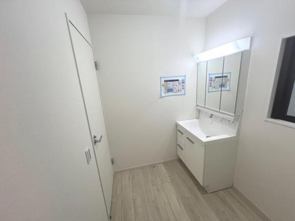 さいたま市緑区東浦和７丁目 戸建 脱衣所