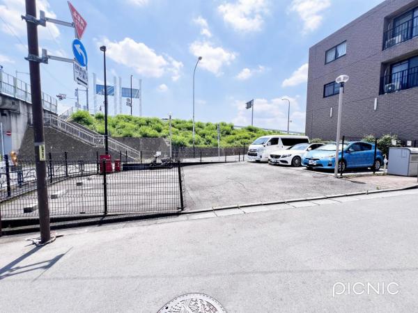ダイアパレスリバーサイド府中是政 駐車場