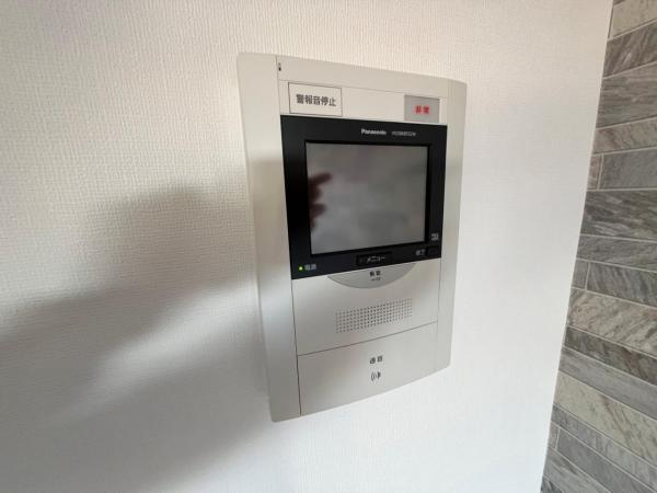ワコーレ春日部南 TVモニター付きインターフォン