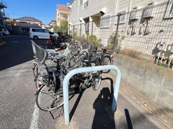 ワコーレ春日部南 駐輪場