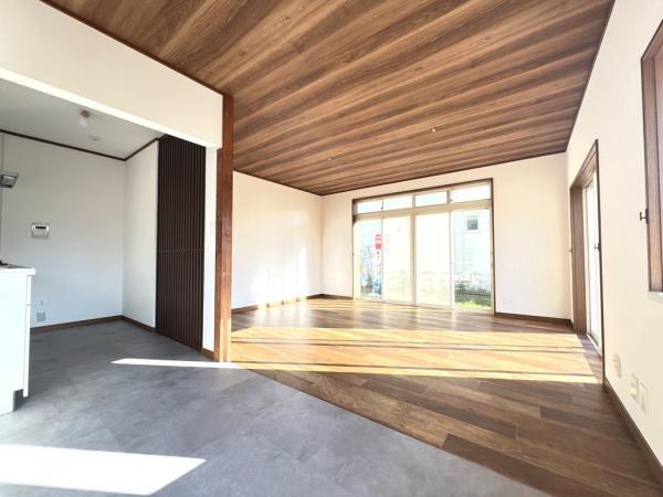 高座郡寒川町岡田５丁目 中古戸建 ダイニングキッチン