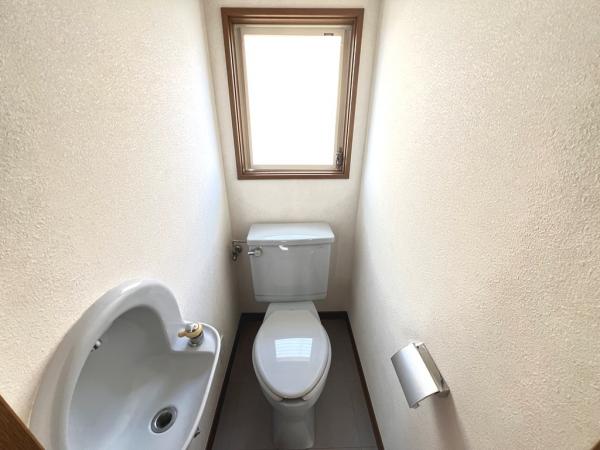 高座郡寒川町岡田５丁目 中古戸建 トイレ