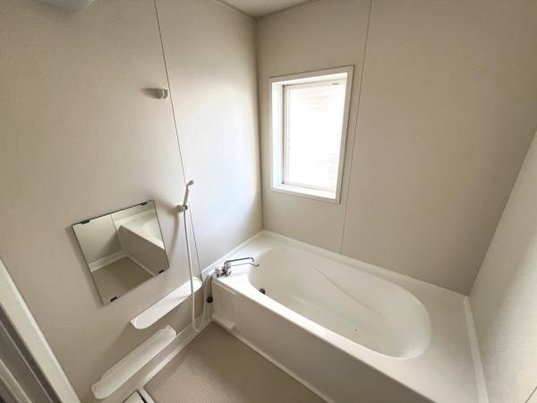 高座郡寒川町岡田５丁目 中古戸建 浴室