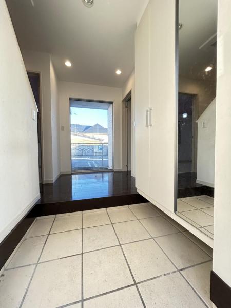 川越市石原町２丁目 中古戸建 玄関