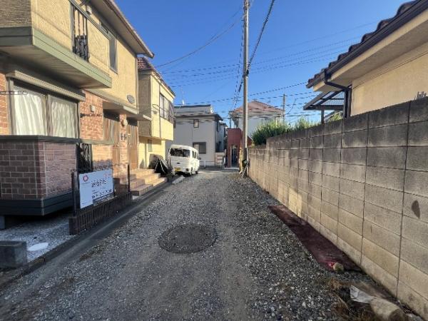 ふじみ野市西２丁目 中古戸建 前面道路含む現地写真