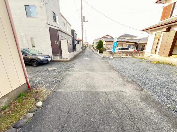 宇都宮市御幸本町 中古戸建 前面道路含む現地写真
