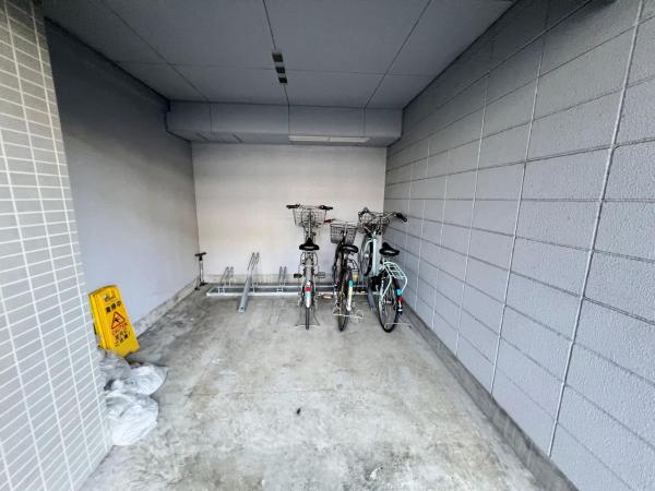 ライツ本厚木 駐輪場