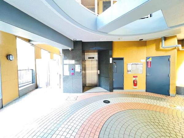 エクセル2上溝 エントランスホール
