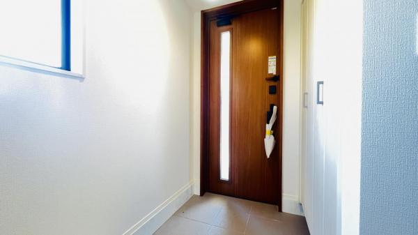 横浜市泉区岡津町 新築戸建 玄関