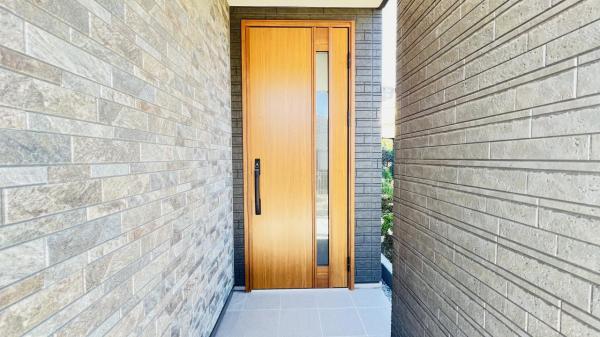 横浜市泉区岡津町 新築戸建 玄関