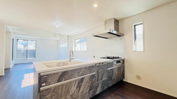 横浜市泉区岡津町 新築戸建 キッチン