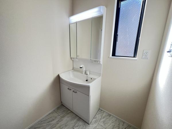 見沼区堀崎町579番 洗面化粧台