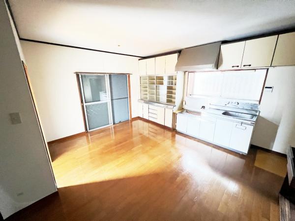 南足柄市塚原 中古戸建 リビングダイニング