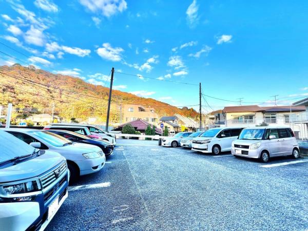 グリーンパーク秦野 敷地内駐車場
